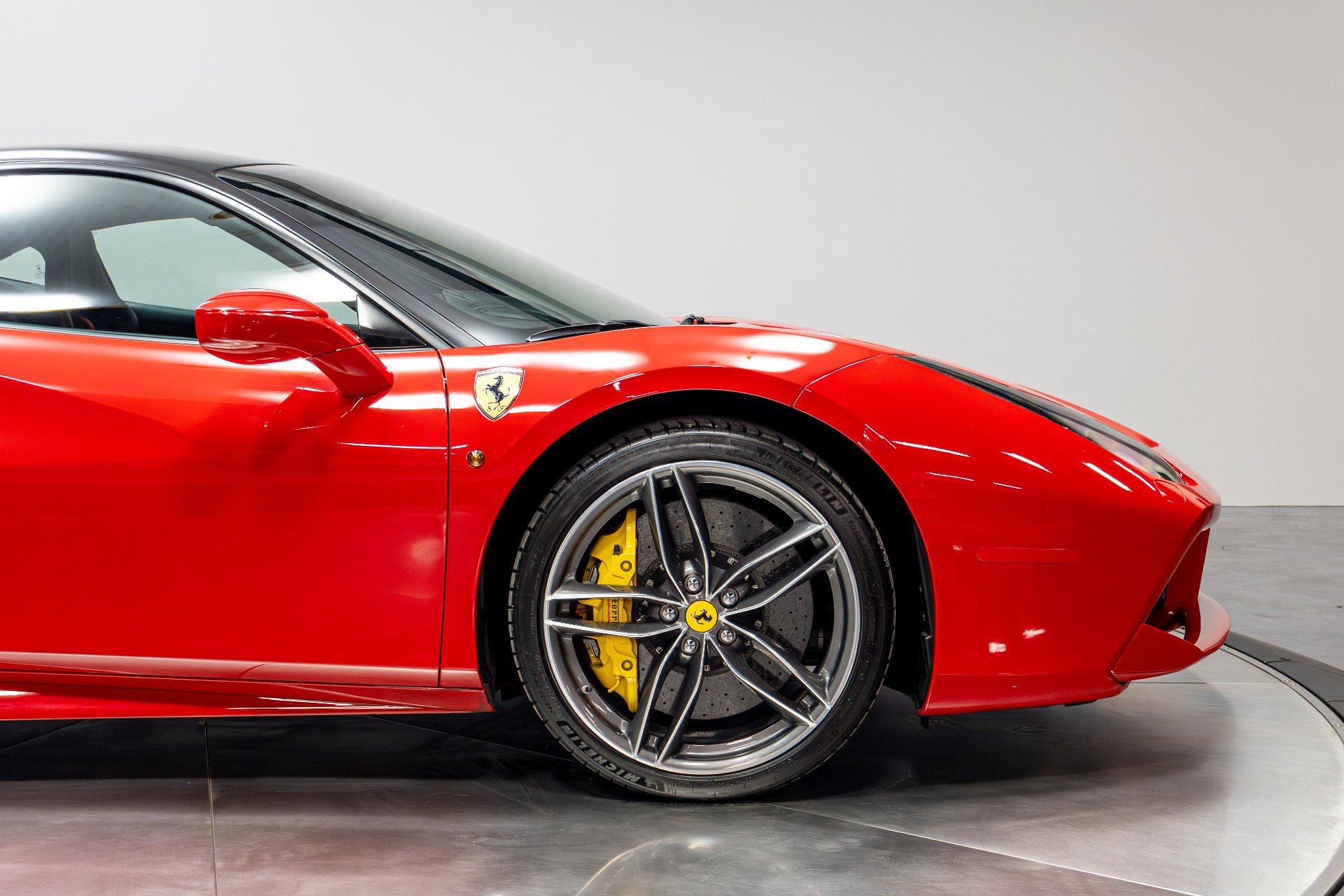 Used 2018 Ferrari 488 GTB image 23