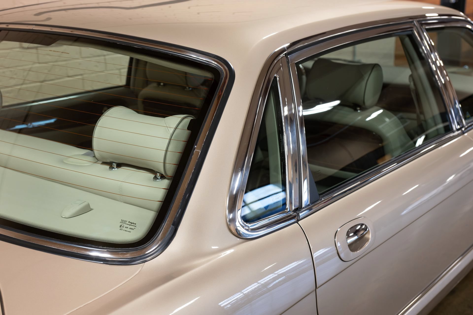Used 2001 Jaguar XJ Supercharged RWD image 30