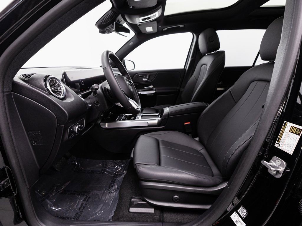 Used 2024 Mercedes-Benz EQB 350 4MATIC SUV image 7