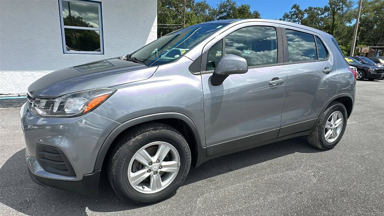 Used 2020 Chevrolet Trax LS FWD image 15