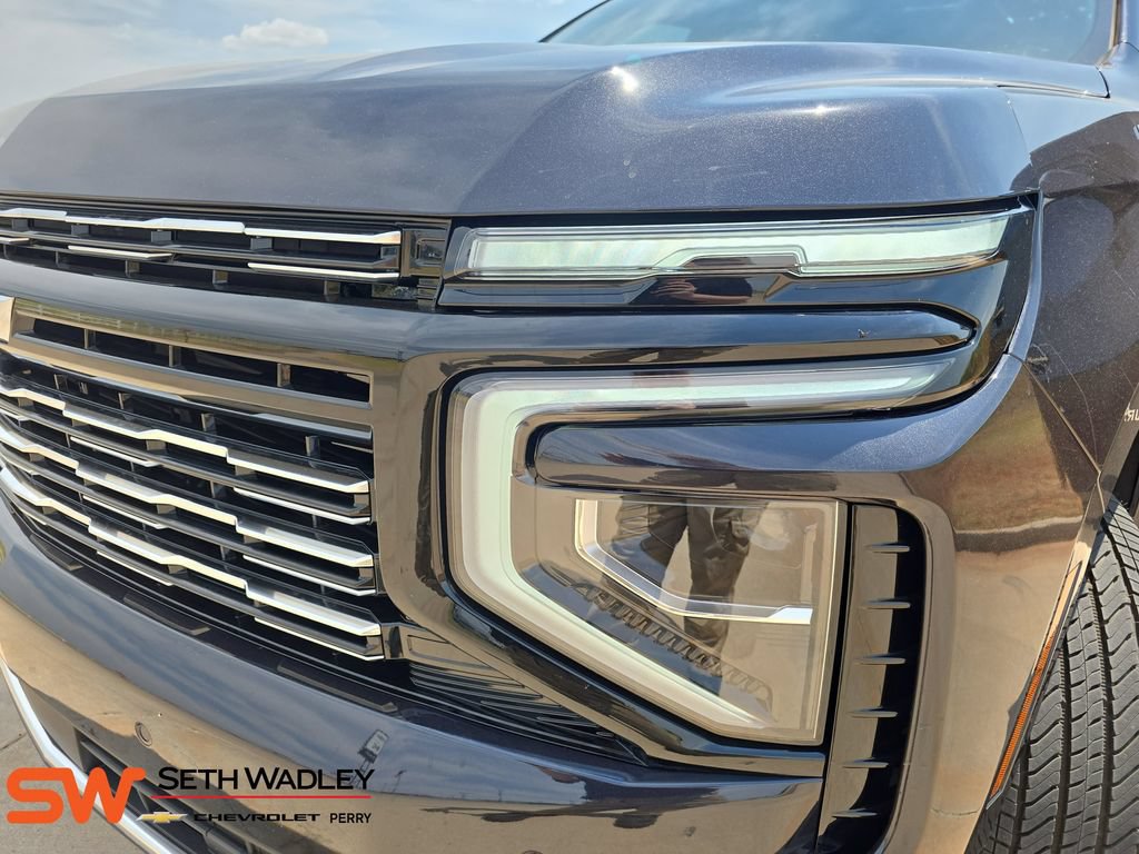 New 2026 Chevrolet Suburban High Country AWD/4WD image 32
