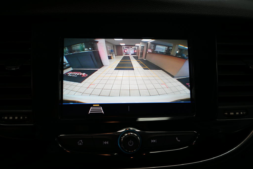 Used 2022 Buick Encore Preferred w/ Safety Package AWD/4WD image 8
