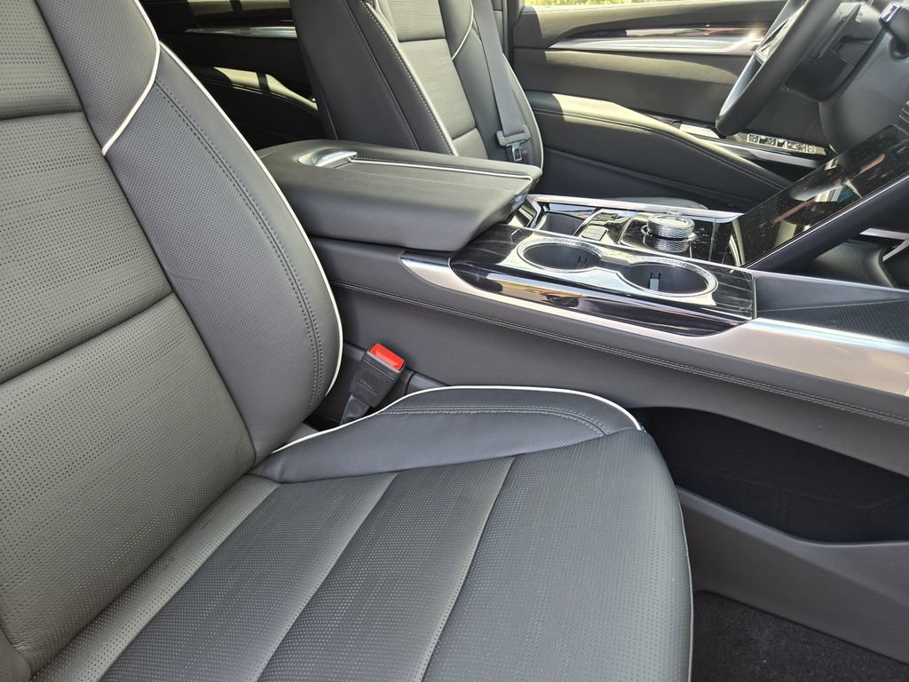 New 2026 Cadillac Escalade Sport w/ Touring Package AWD/4WD image 8