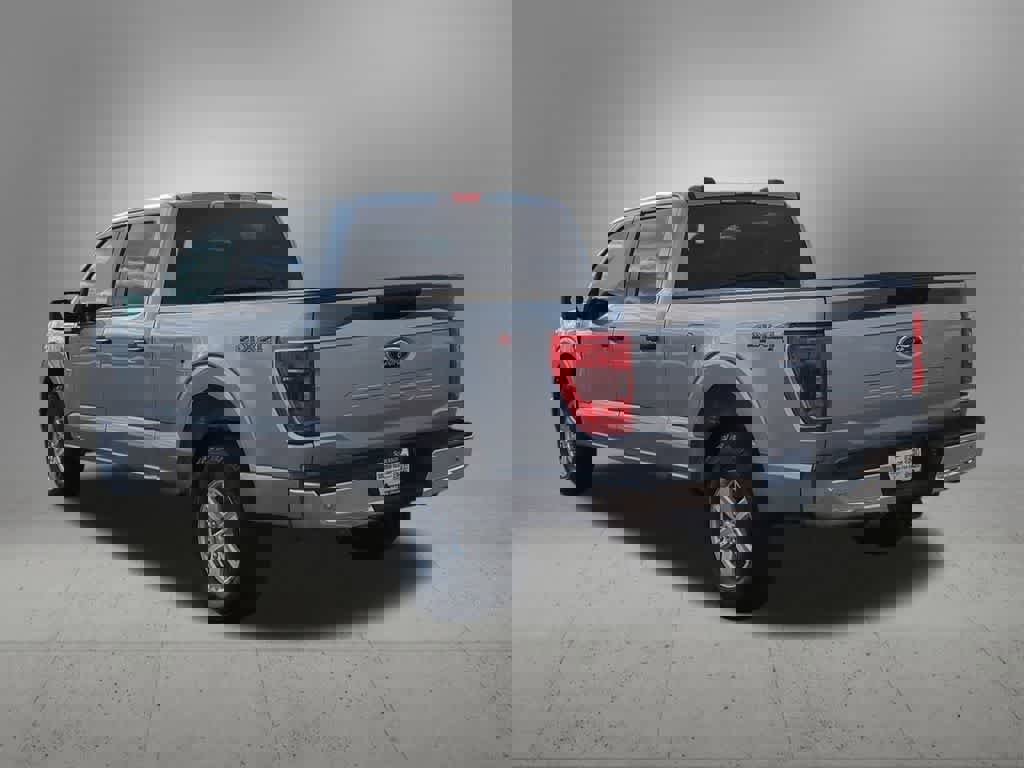 Used 2023 Ford F150 XLT w/ Trailer Tow Package image 4