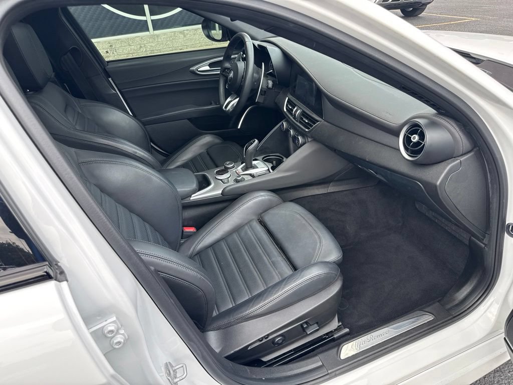 Used 2022 Alfa Romeo Giulia Veloce AWD/4WD image 64