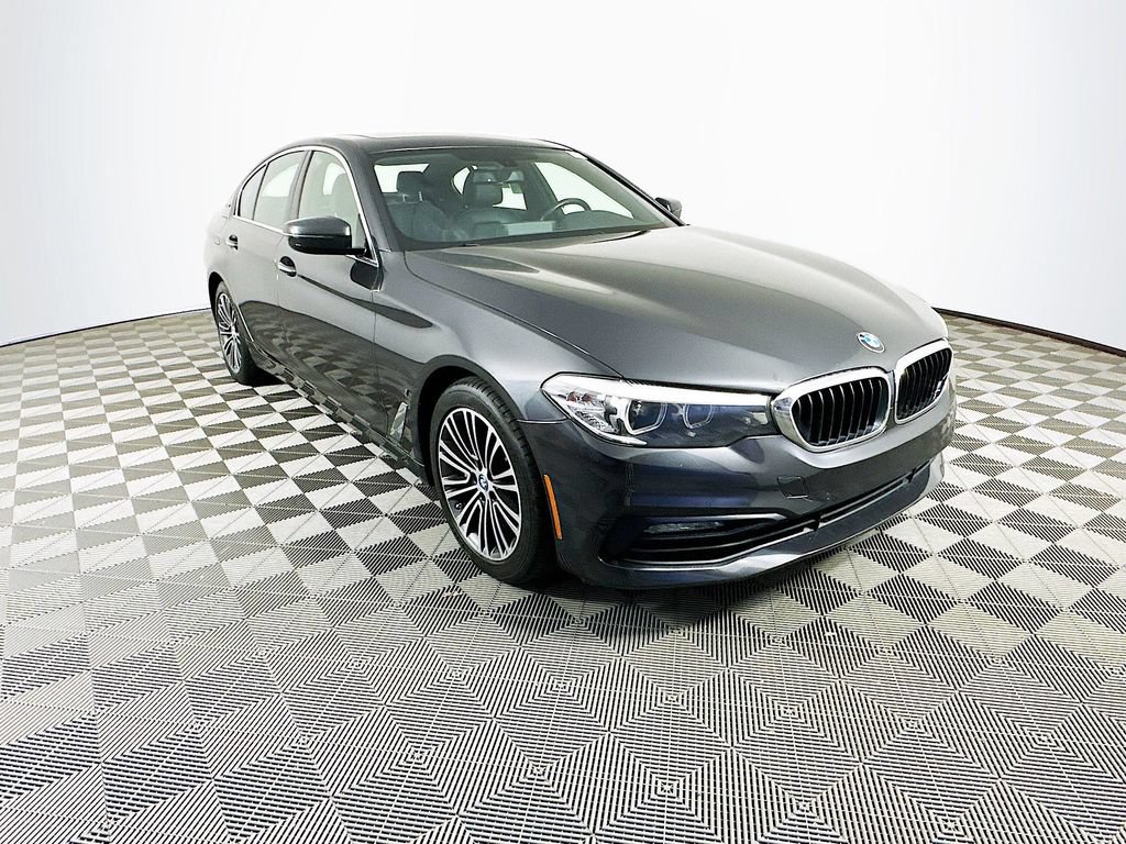 Used 2018 BMW 530e xDrive AWD/4WD image 2