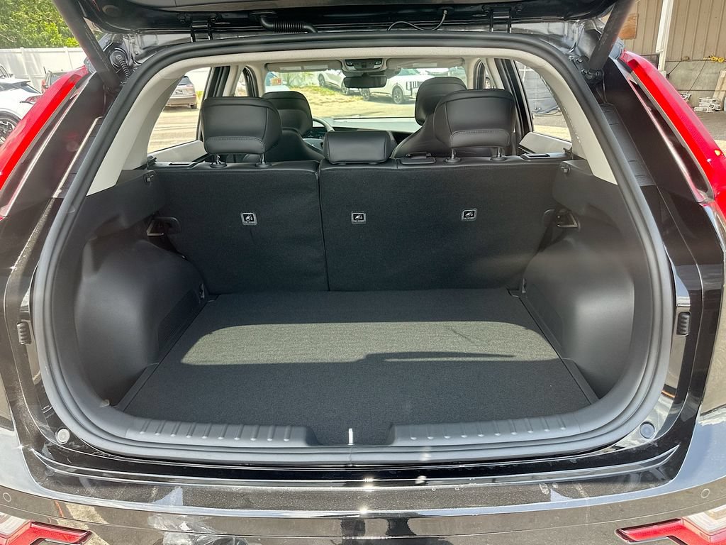 New 2026 Kia Niro SX Touring FWD image 27