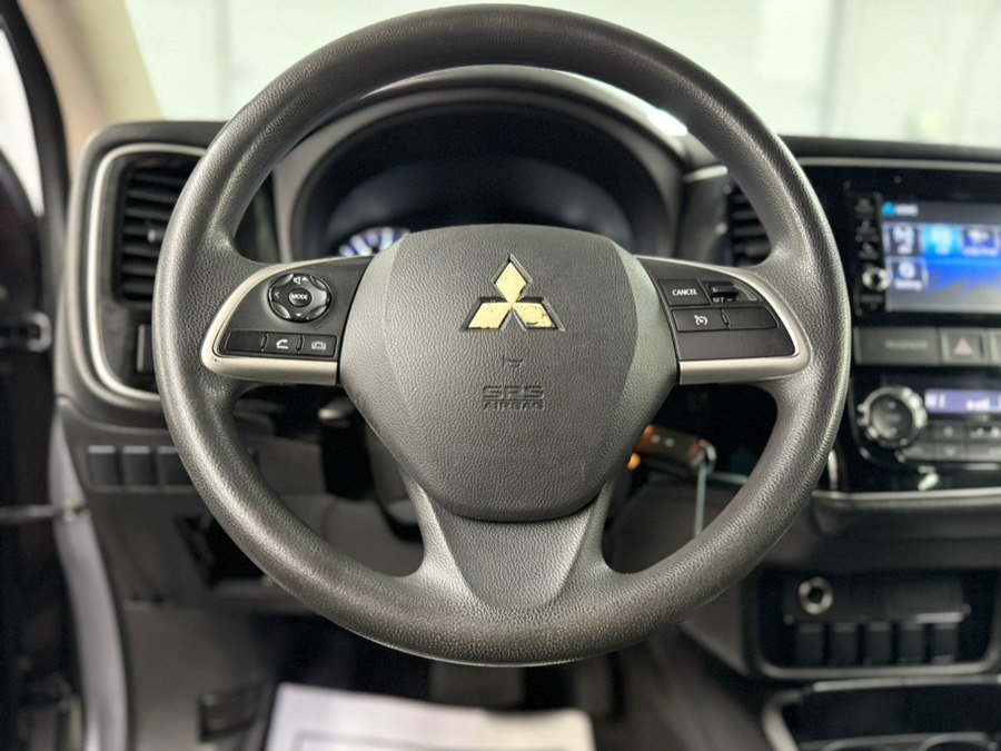 Used 2018 Mitsubishi Outlander ES image 21
