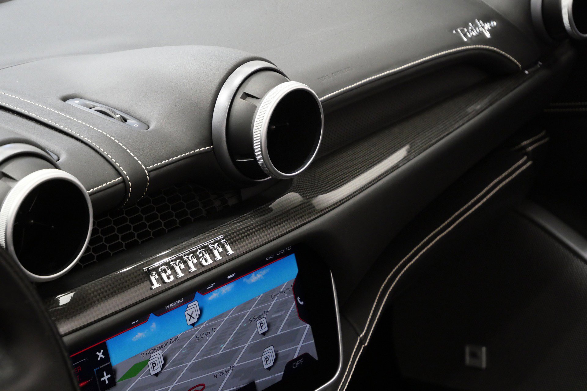 Used 2019 Ferrari Portofino RWD image 30