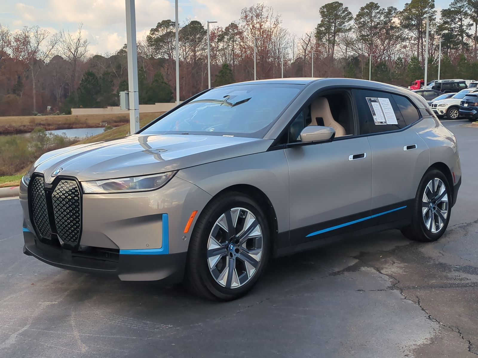 Certified 2023 BMW iX xDrive50 w/ Premium Package image 5