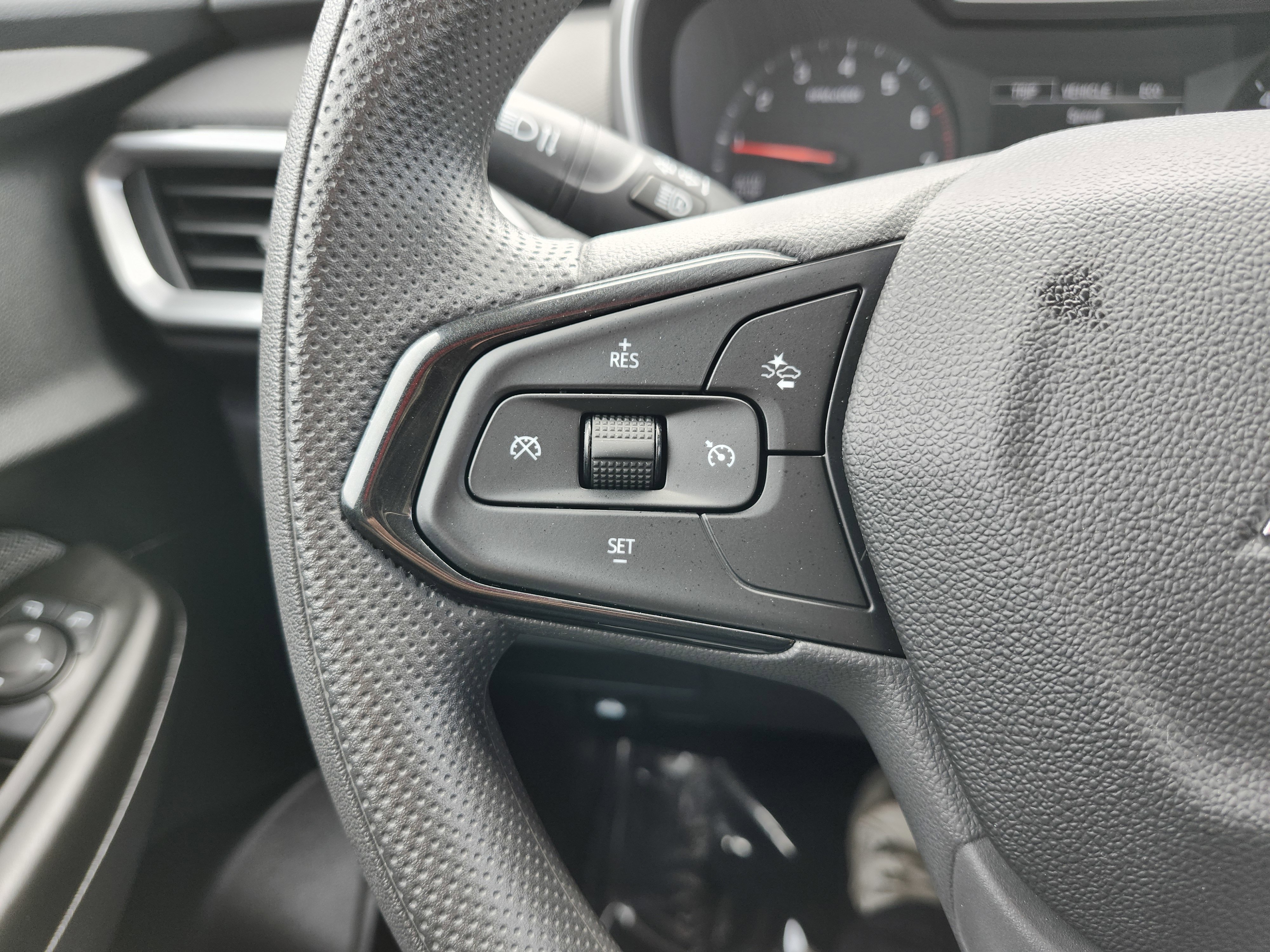 Used 2023 Chevrolet TrailBlazer LS AWD/4WD image 31