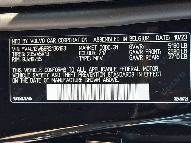 Certified 2024 Volvo V60 B5 Cross Country Ultimate w/ Protection Package Premier AWD/4WD image 28