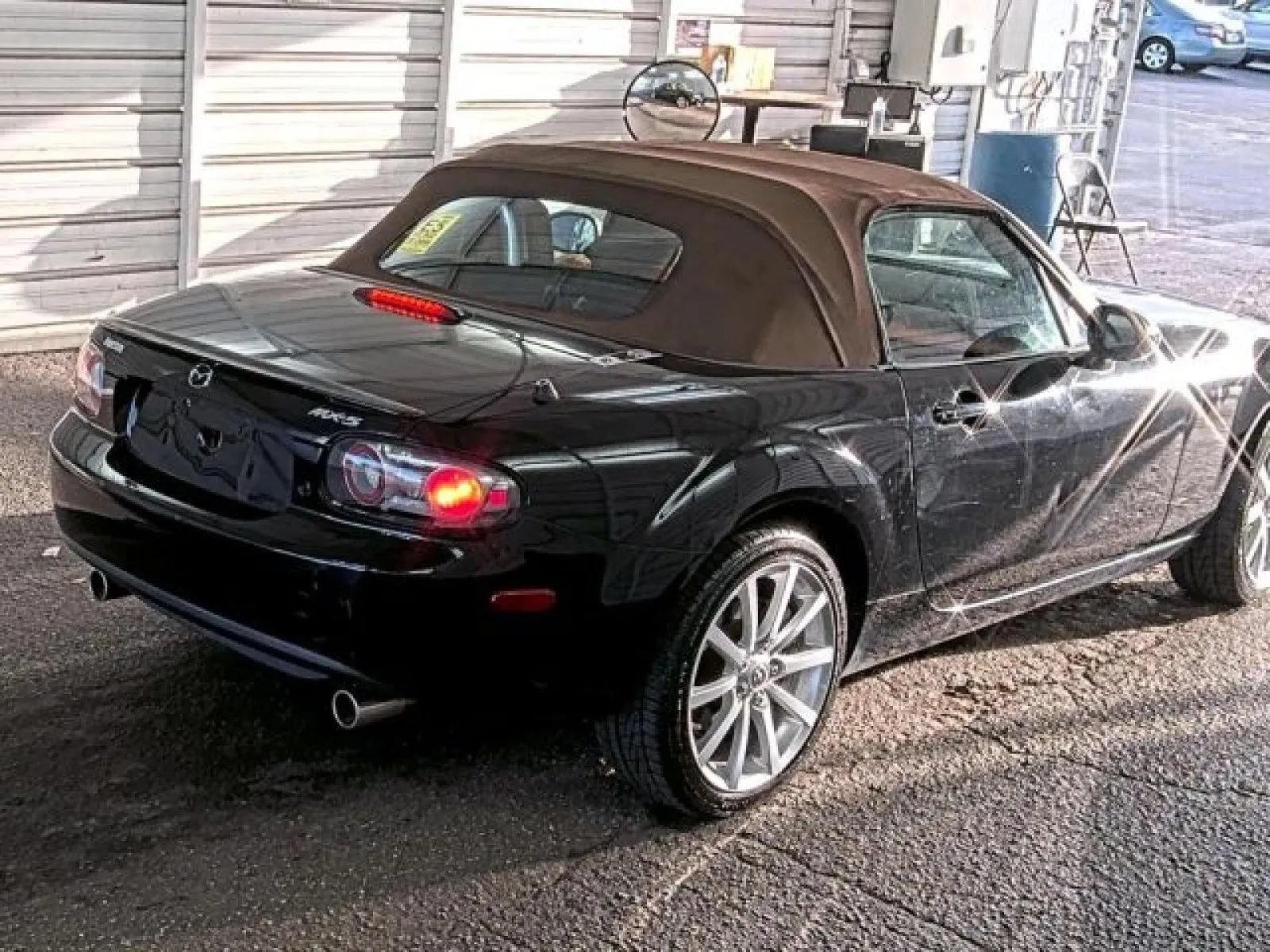 Used 2006 MAZDA MX-5 Miata Grand Touring w/ Premium Pkg RWD image 10