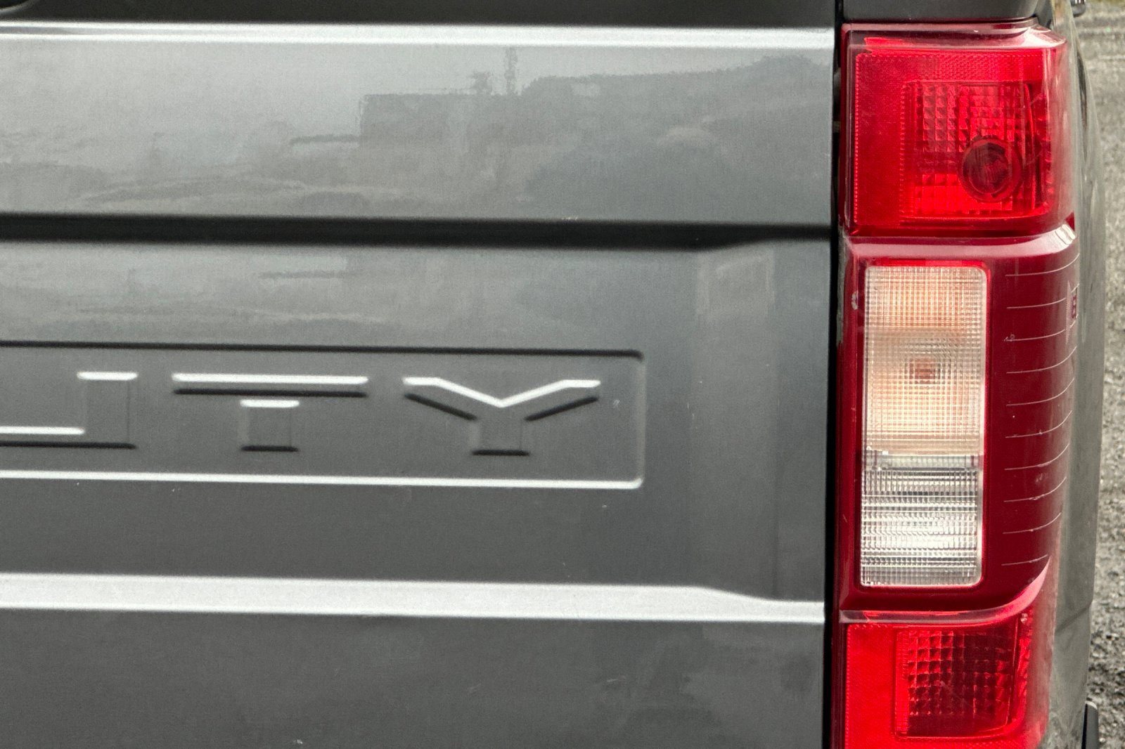 Used 2021 Ford F250 Lariat w/ Chrome Package image 47