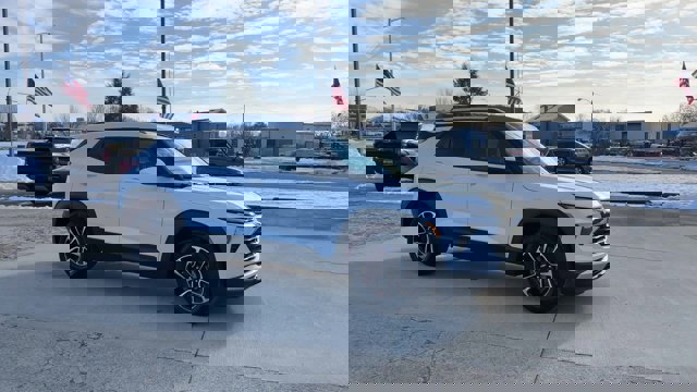 New 2026 Chevrolet TrailBlazer LT w/ Convenience Package image 2