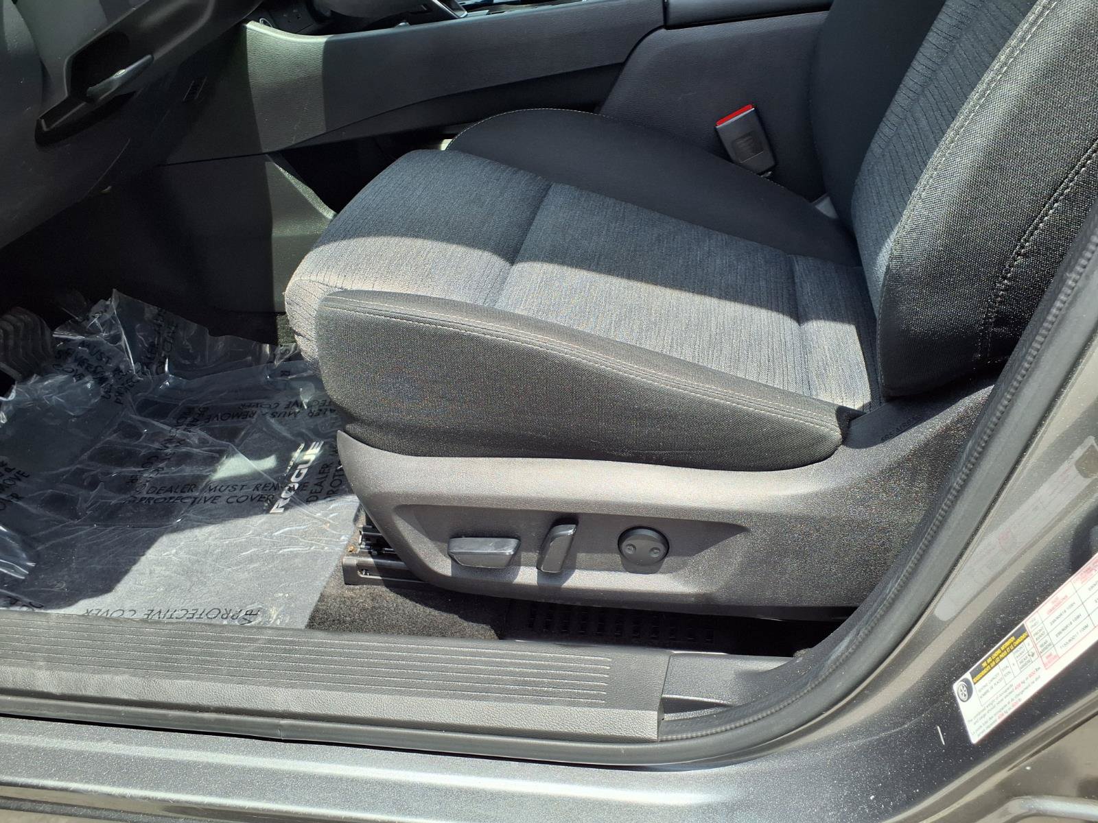 Used 2023 Nissan Rogue SV FWD image 15