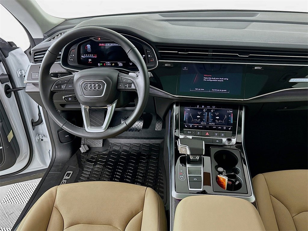 Used 2025 Audi Q8 Premium Plus w/ Premium Plus Package image 19