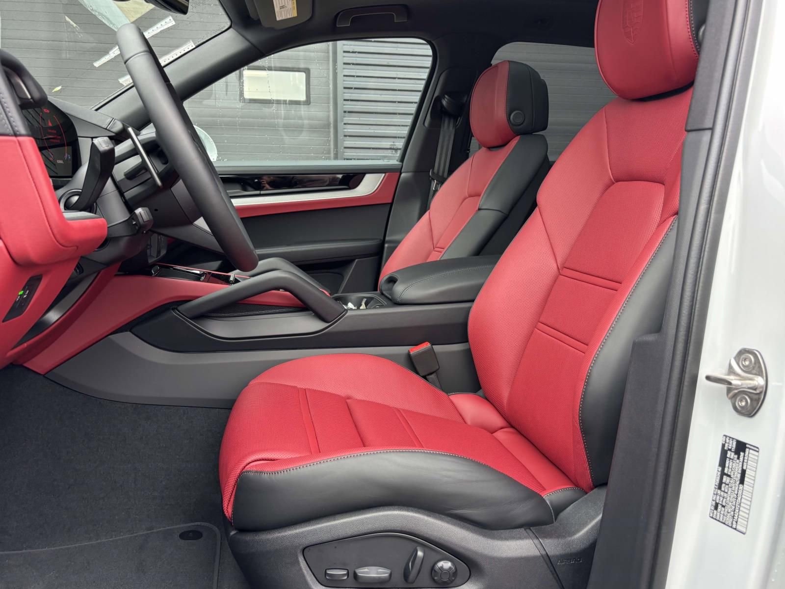 New 2026 Porsche Cayenne image 5