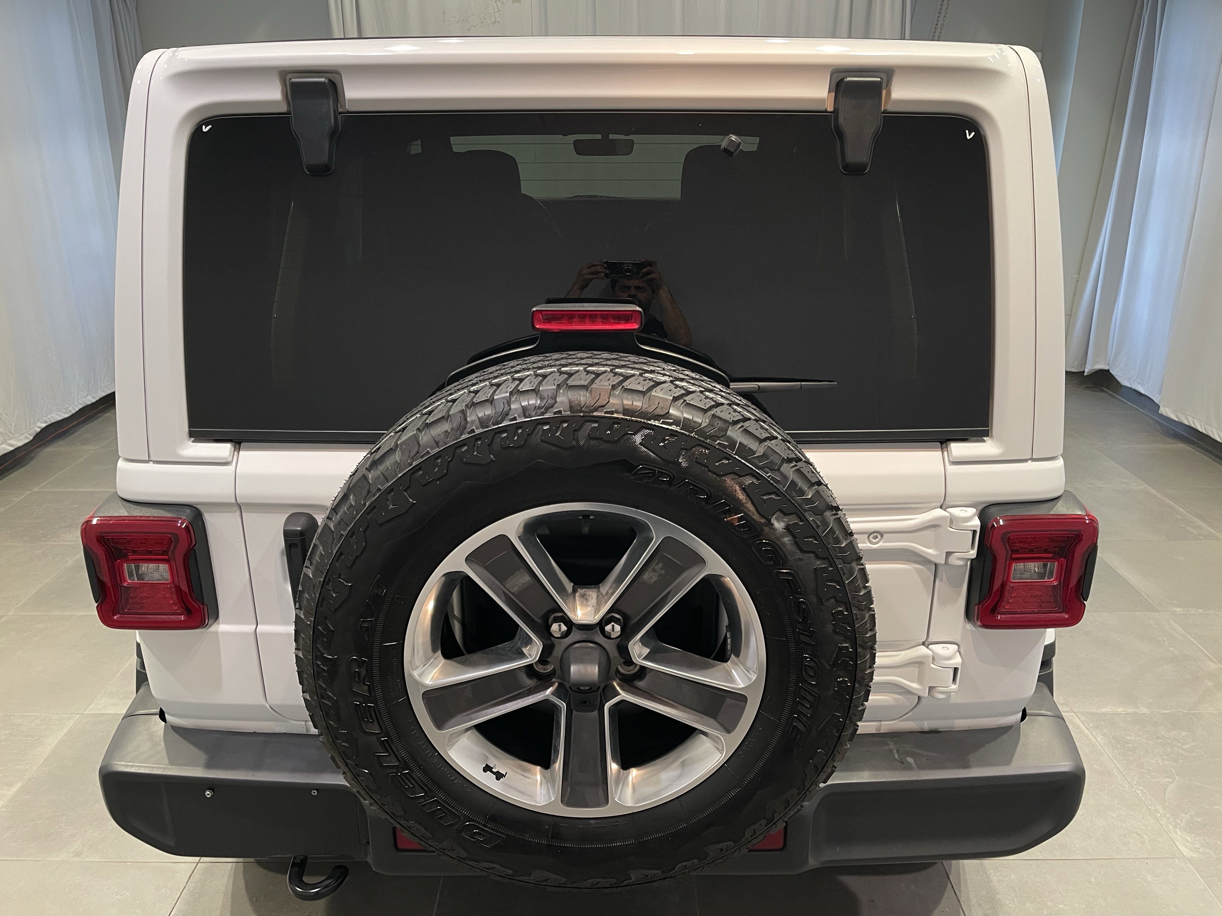 Used 2020 Jeep Wrangler Unlimited Sahara AWD/4WD image 6