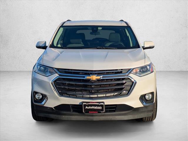 Used 2020 Chevrolet Traverse LT image 2