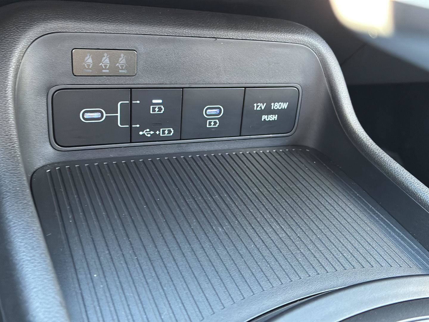 Used 2026 Hyundai Kona SE AWD/4WD image 33
