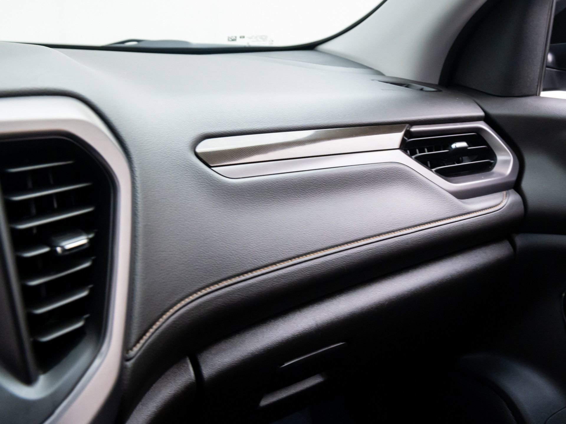 Used 2023 GMC Acadia AT4 w/ LPO, Floor Liner Package image 27