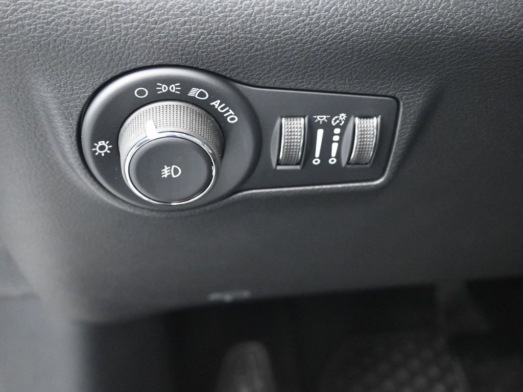 New 2026 Jeep Compass Latitude AWD/4WD image 21