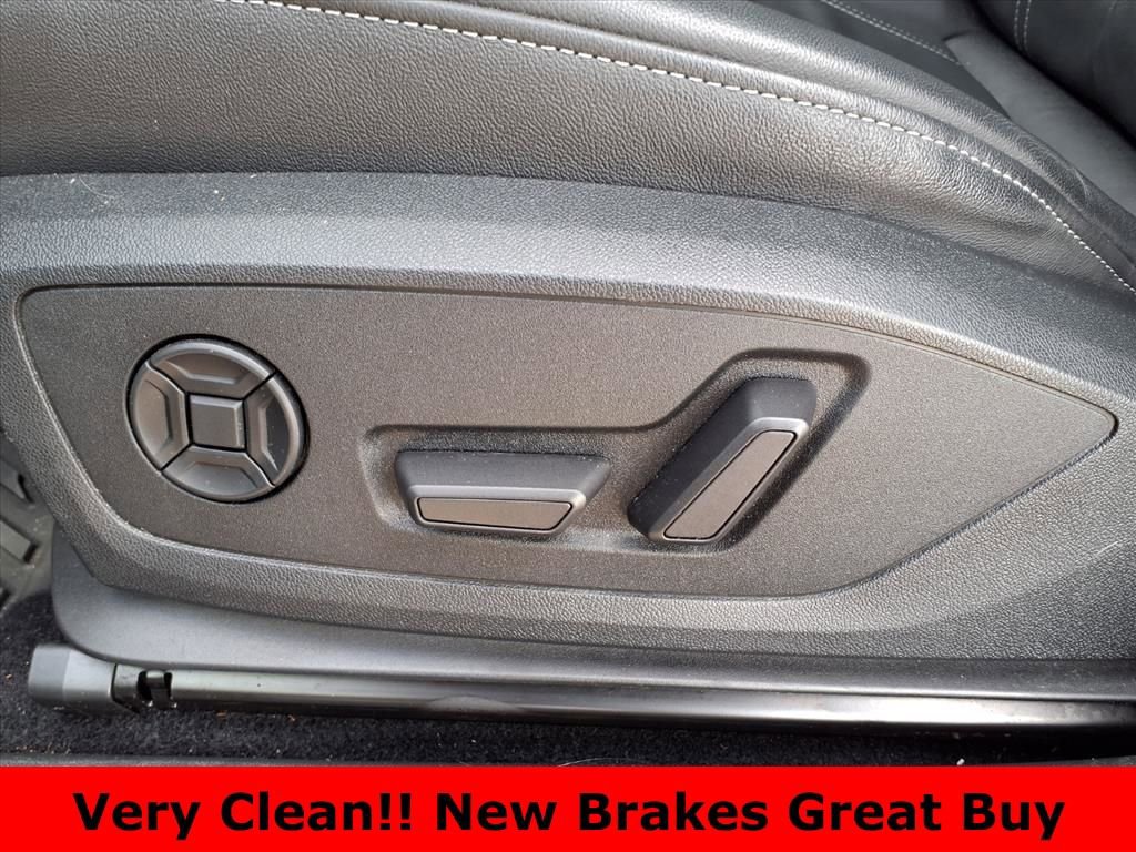 Used 2023 Audi Q4 e-tron Premium Plus w/ Premium Plus image 11