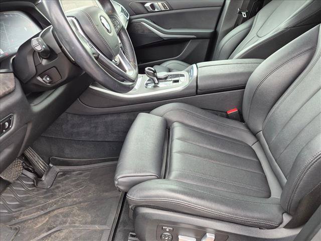 Used 2022 BMW X5 xDrive40i AWD/4WD image 16