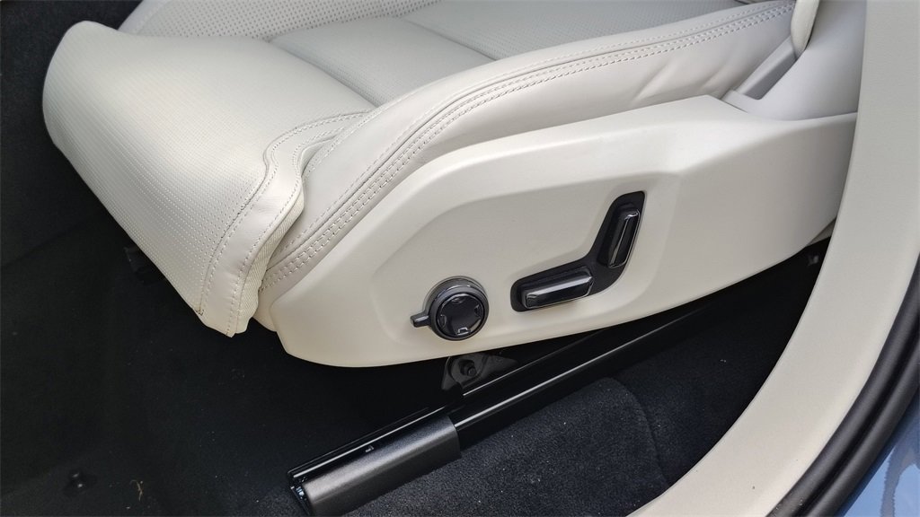 New 2026 Volvo XC90 B6 Ultra image 11