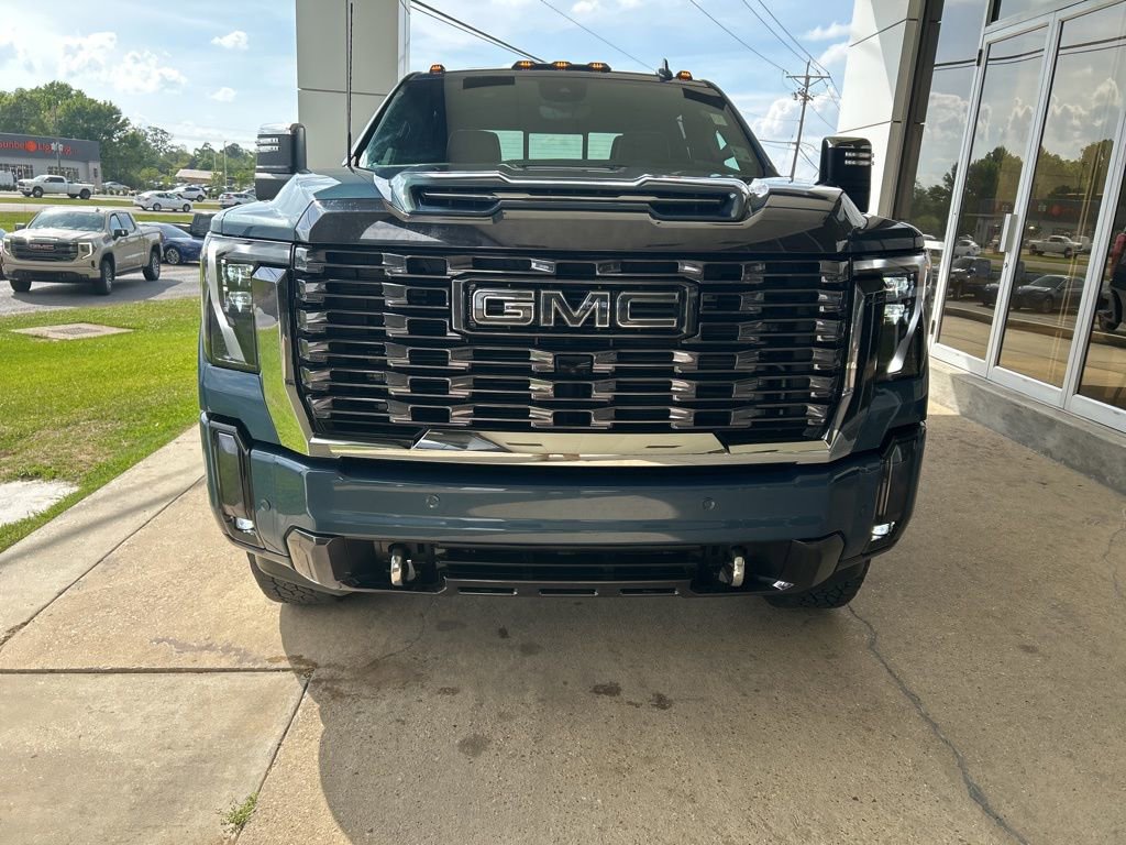 Used 2024 GMC Sierra 2500 Denali Ultimate image 3