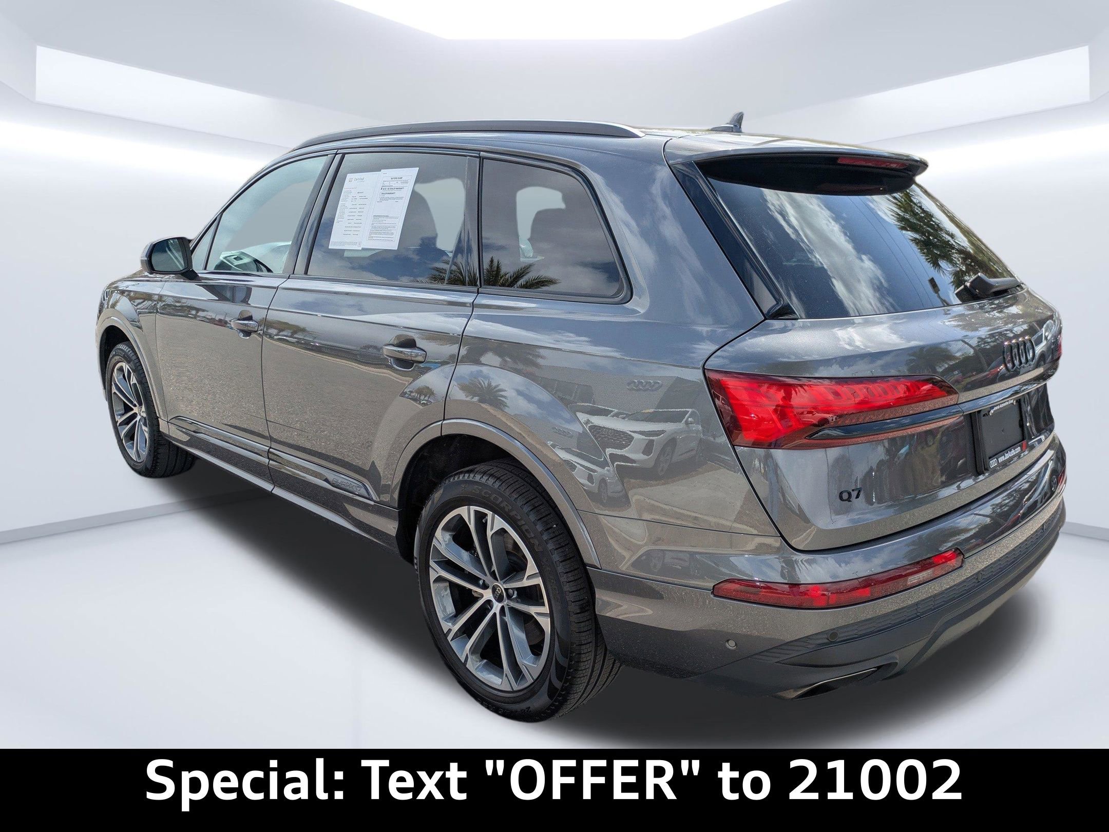 Certified 2025 Audi Q7 2.0T Premium w/ Convenience Plus Package image 5
