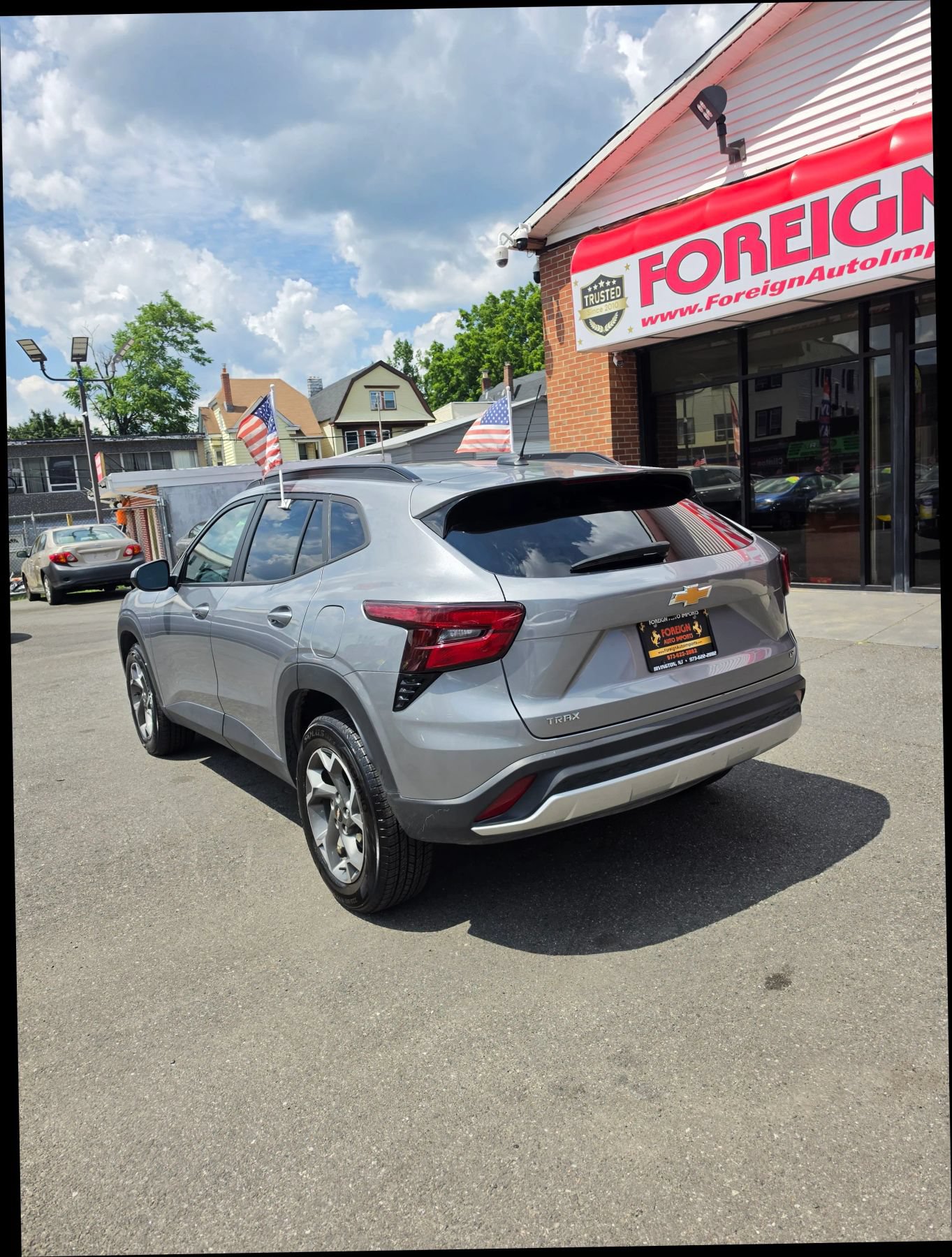 Used 2025 Chevrolet Trax LT FWD image 10