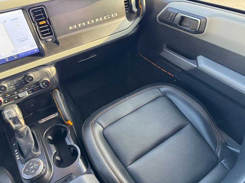 Used 2023 Ford Bronco Badlands image 15