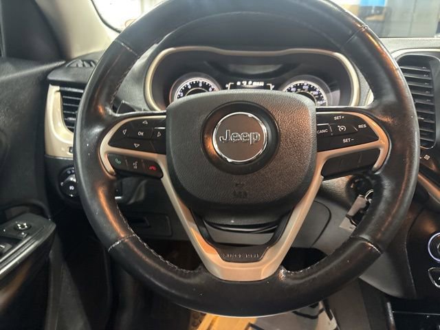 Used 2016 Jeep Cherokee Latitude w/ Cold Weather Group image 19