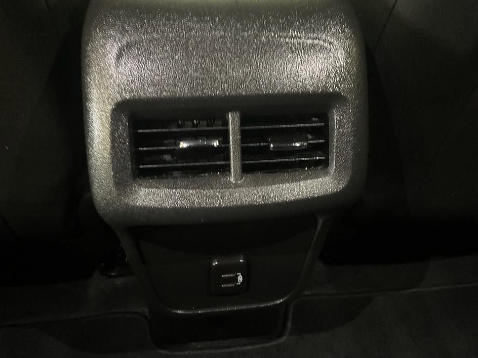 Used 2024 Chevrolet Equinox LT image 28