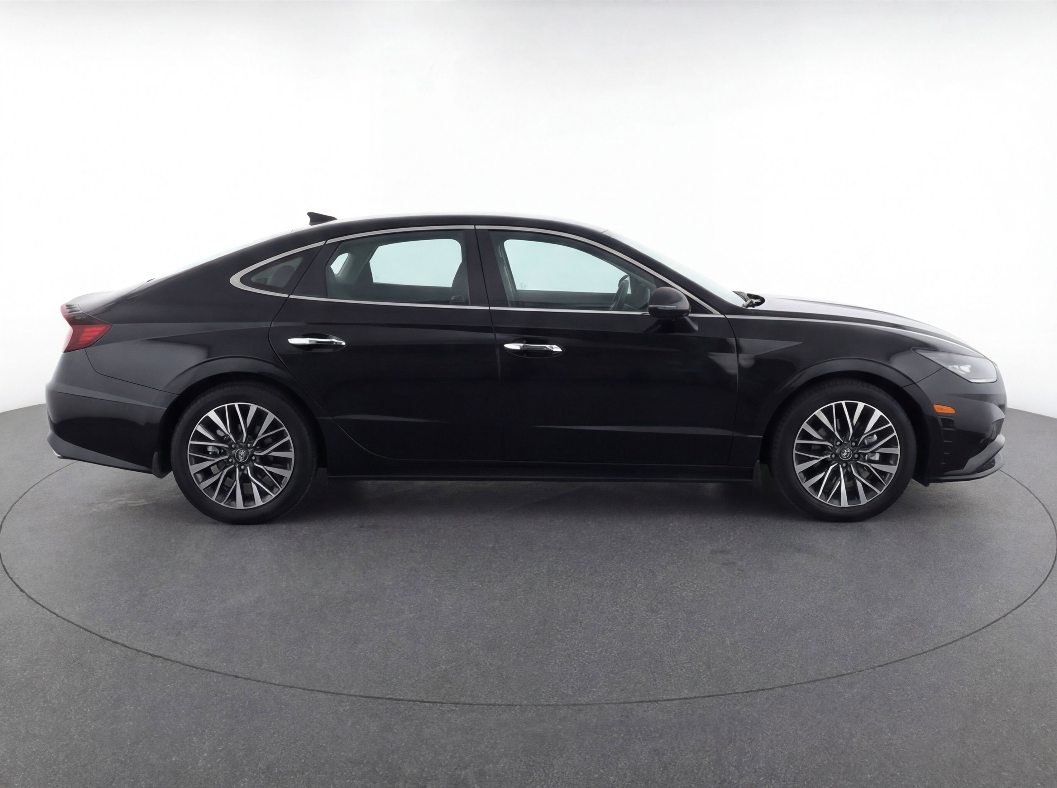 Used 2024 Nissan Altima 2.5 SV image 11