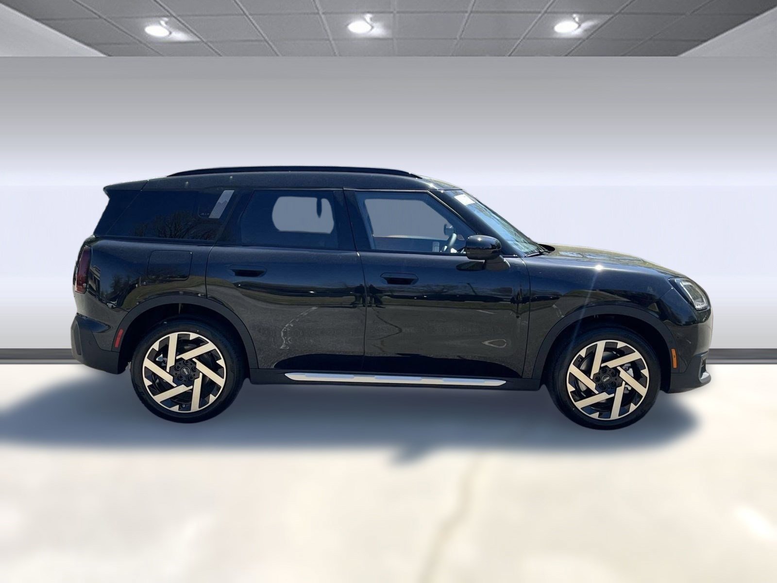 Used 2025 MINI Cooper Countryman S w/ Comfort Package Max image 8