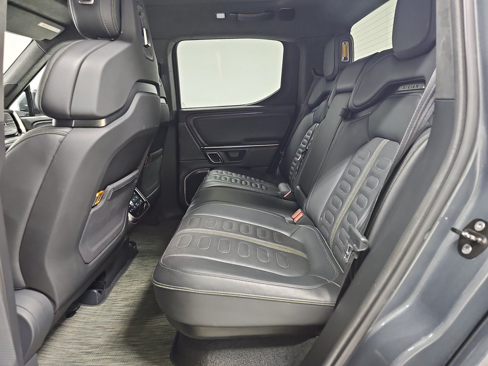 Used 2022 Rivian R1T Adventure AWD/4WD image 21
