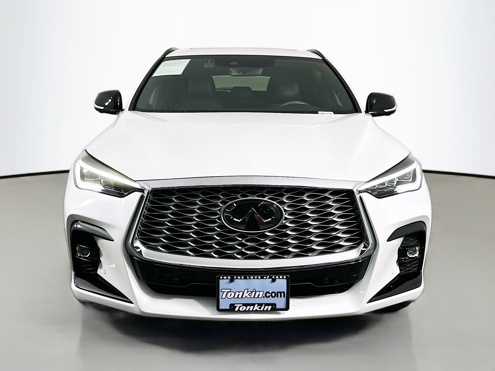 Used 2025 INFINITI QX55 Essential AWD/4WD image 2