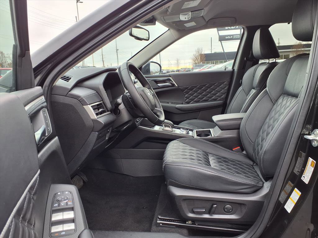 Used 2024 Mitsubishi Outlander SEL image 25