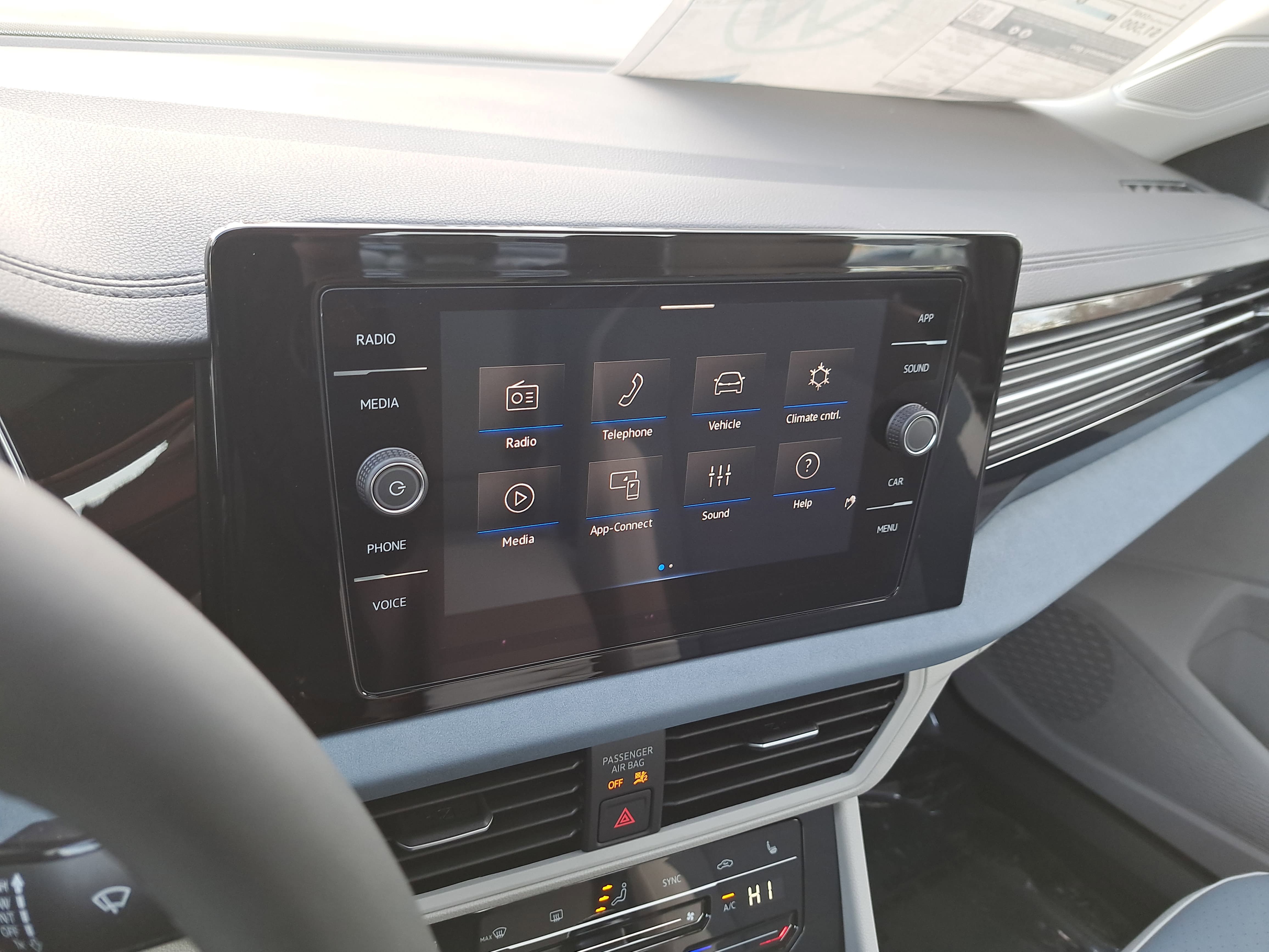 New 2026 Volkswagen Jetta SE FWD image 21