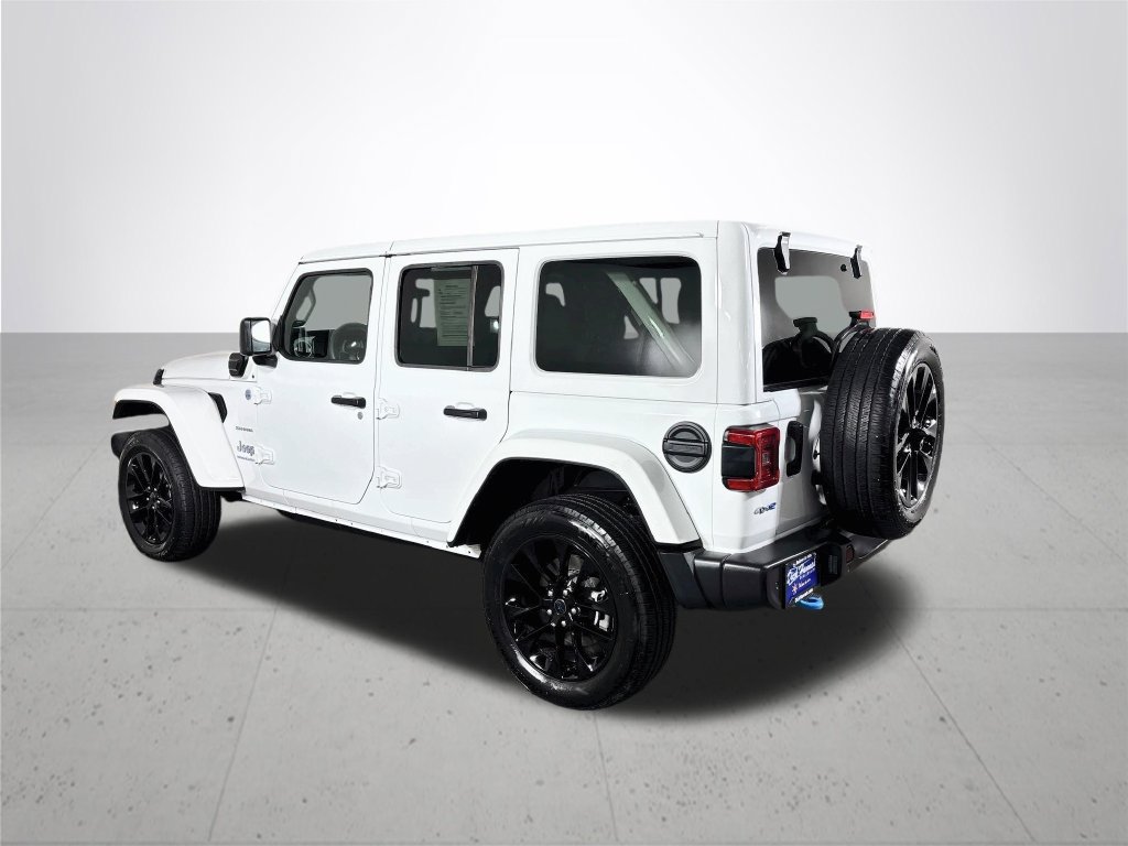 Used 2024 Jeep Wrangler Unlimited Sahara w/ Safety Group AWD/4WD image 8
