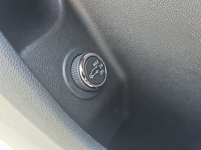 Used 2020 Cadillac XT4 Sport w/ Cold Weather Package image 27