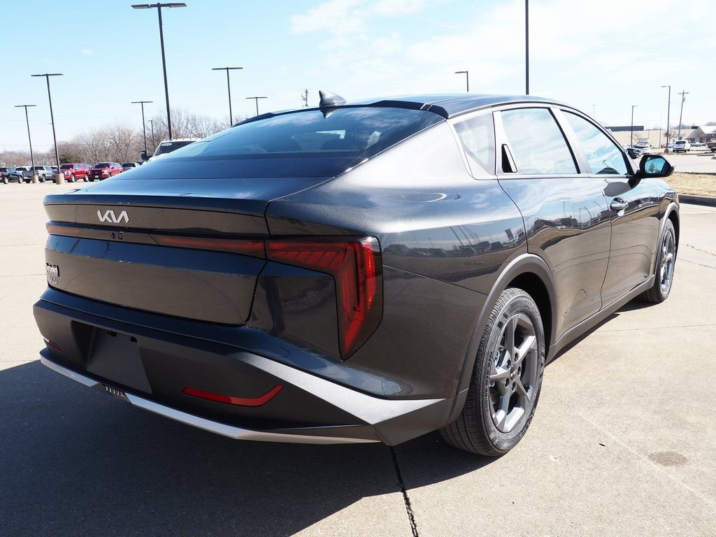 New 2026 Kia K4 LXS image 5