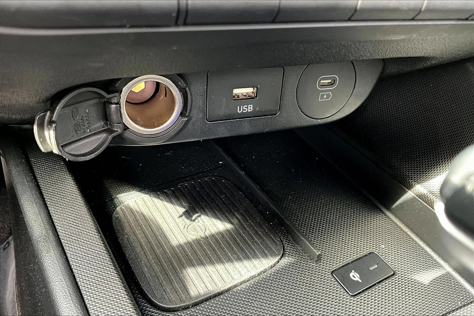 Used 2025 Hyundai Elantra Sport FWD image 19