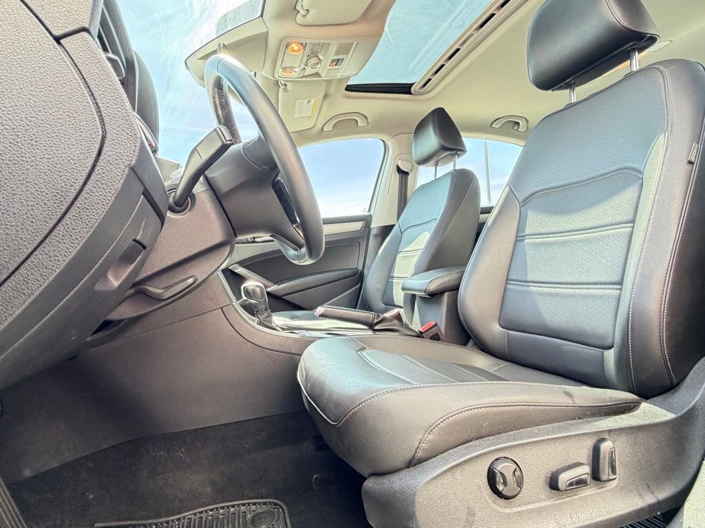 Used 2022 Volkswagen Passat 2.0T SE image 4