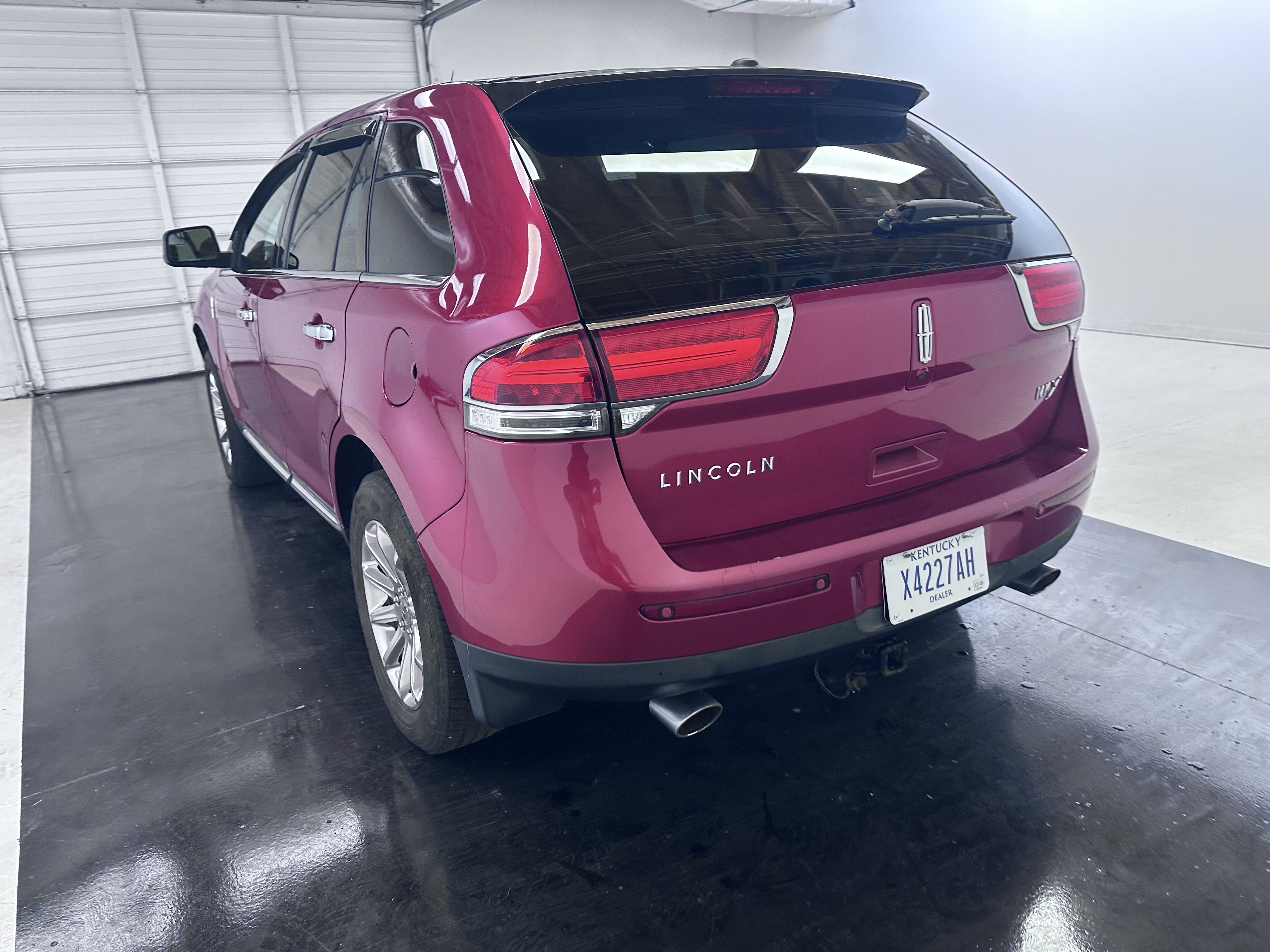 Used 2011 Lincoln MKX 2WD w/ 101A Rapid Spec Order Code image 13