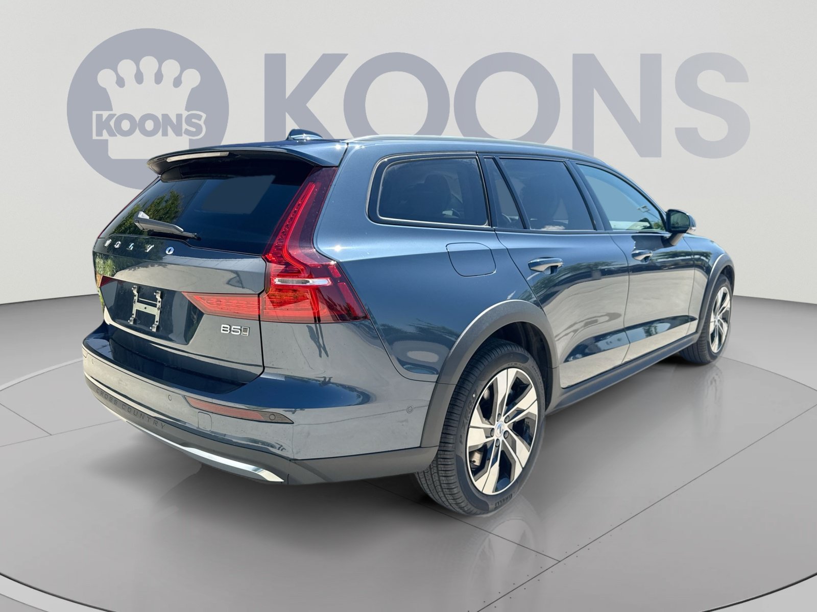 New 2026 Volvo V60 B5 Cross Country Plus w/ Climate Package AWD/4WD image 7