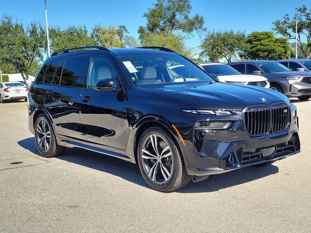 Used 2025 BMW X7 M60i image 9
